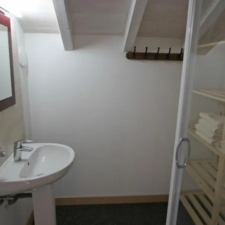 Pour 4 Avec Terrasse Couverte, Parking Prive Et Animaux Acceptes - Fr-1-589-367