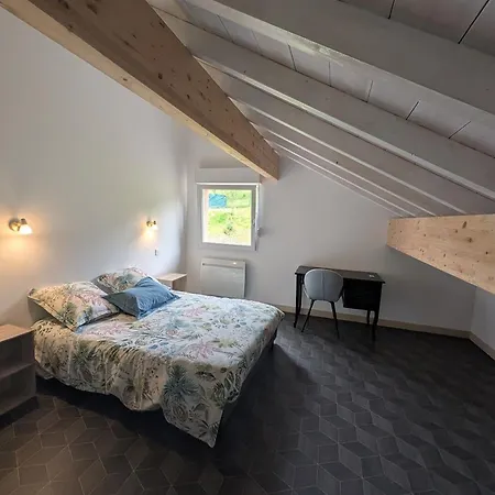 Pour 4 Avec Terrasse Couverte, Parking Prive Et Animaux Acceptes - Fr-1-589-367 Holiday home Combrimont